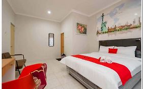 Reddoorz Near Jiexpo Kemayoran 2